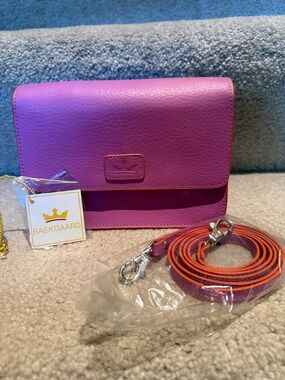 BRAND NEW Baekgaard Pink Leather City Hipster Crossbody Bag. Maui Pink/ Pumpkin